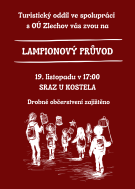 lampionový průvod v noci